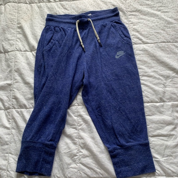Cropped Nike Sweatpants - Picture 1 of 3